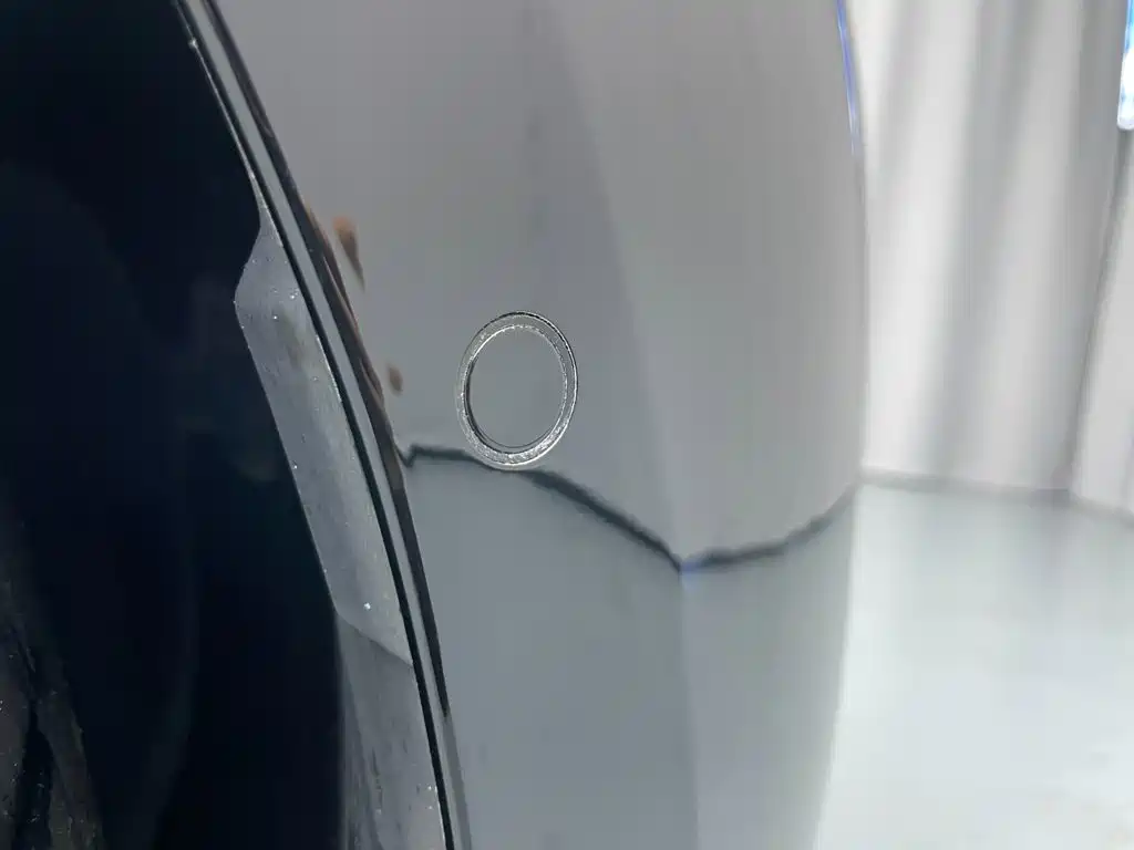 Tesla Model 3 — миниатюра 24