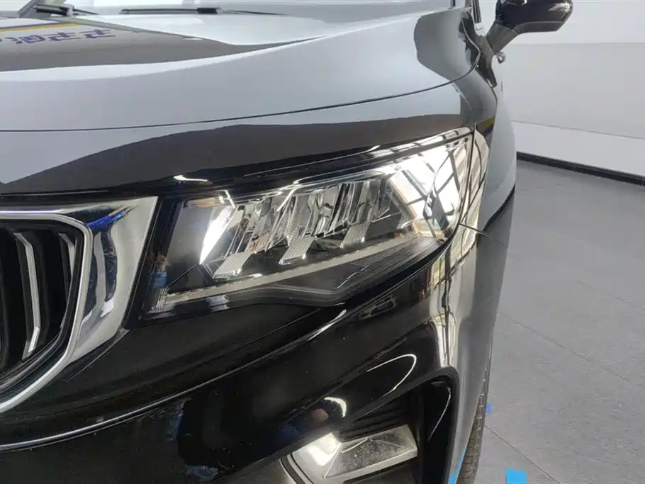 Geely Haoyue 2022 1.8TD DCT Luxury 7 мест