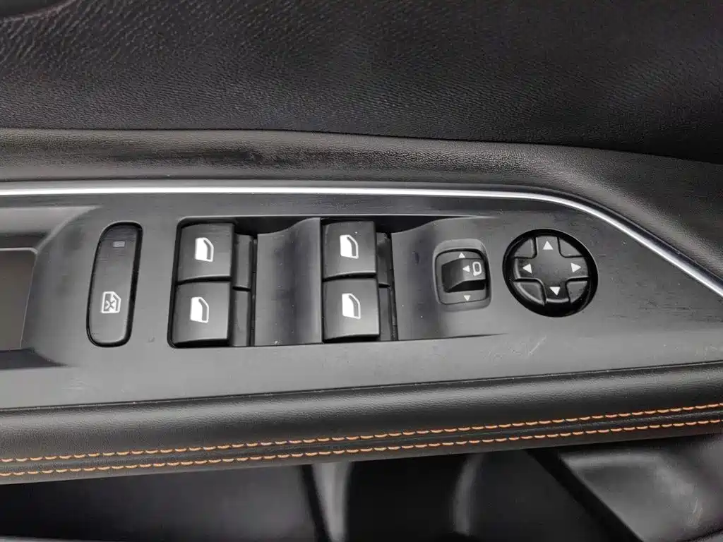 Peugeot 4008 — миниатюра 9