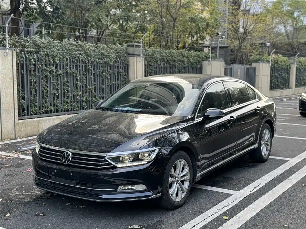 Купить Volkswagen Magotan