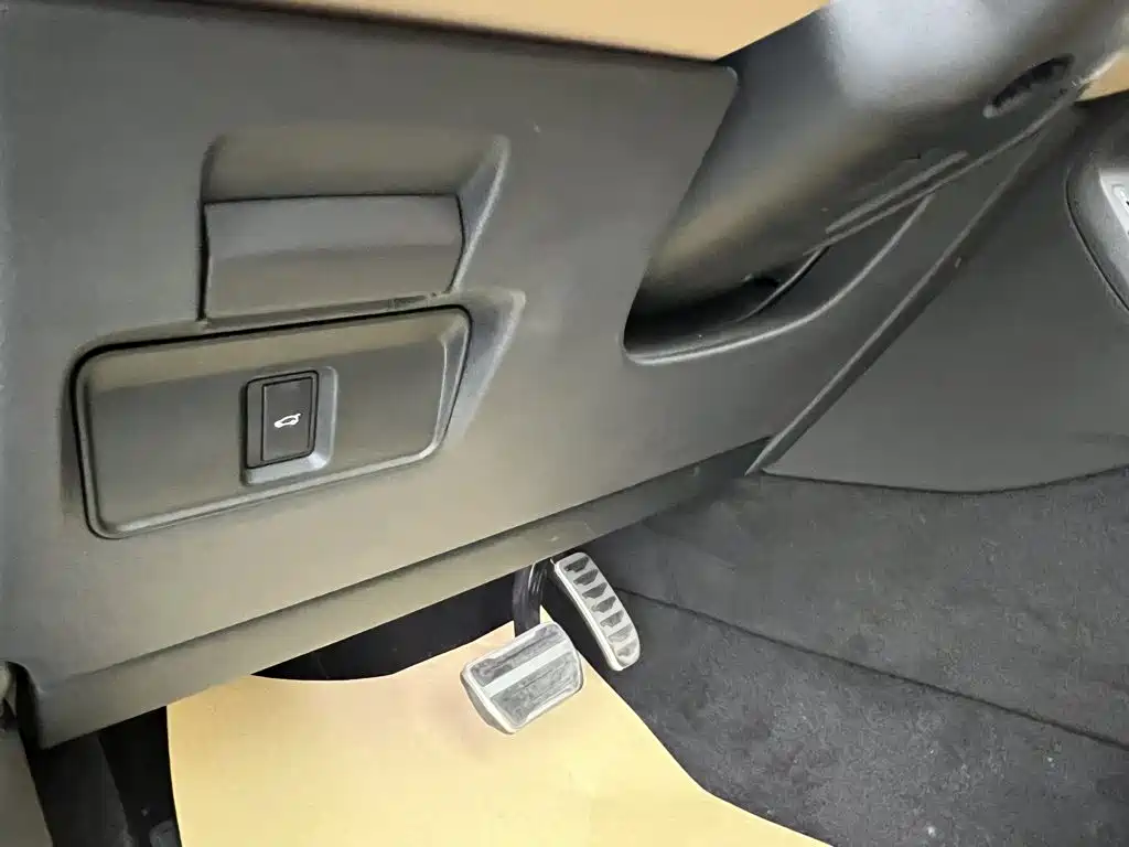 Land Rover Discovery Sport — миниатюра 38