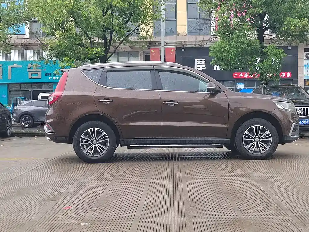 Geely Vision X6 — миниатюра 8