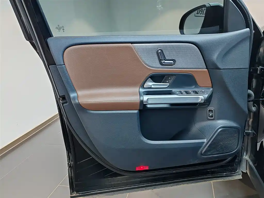 Mercedes-Benz GLB 2024 GLB 200