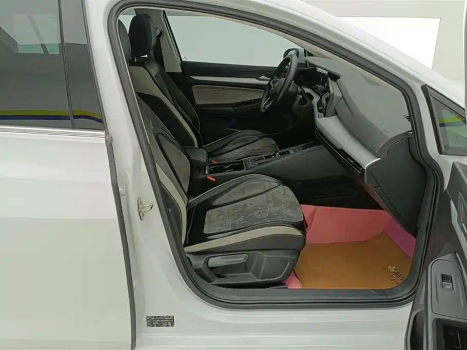 Volkswagen Golf 2023 280TSI DSG Pro