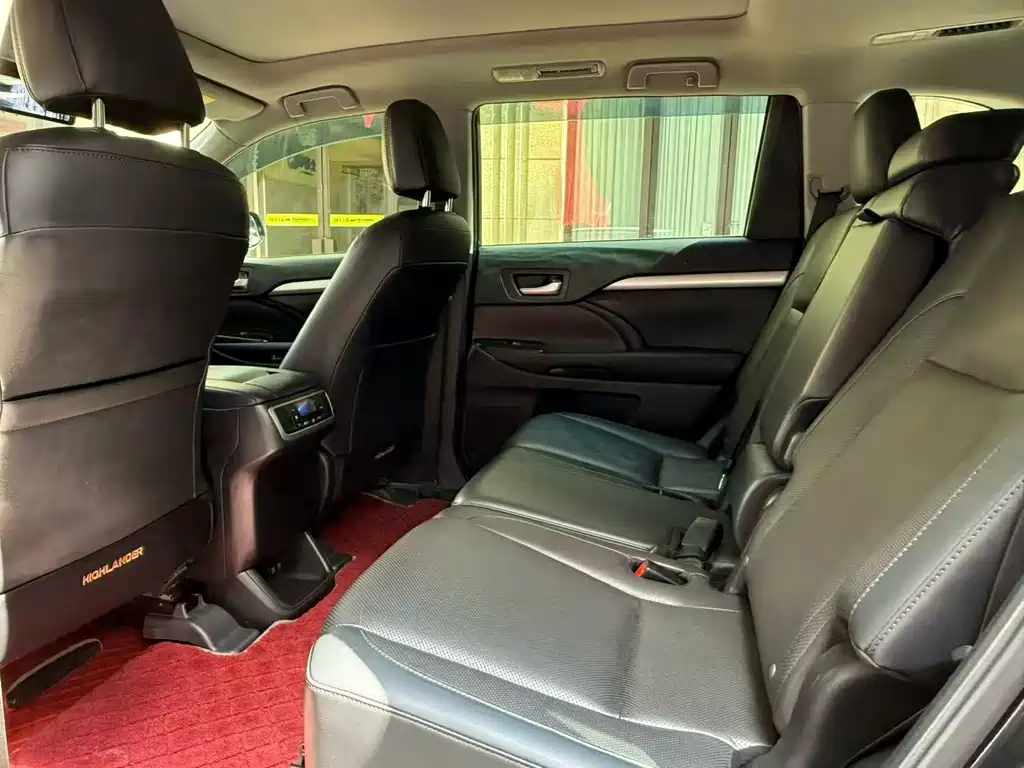 Toyota Highlander — миниатюра 5