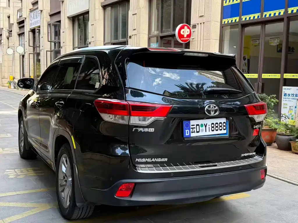 Toyota Highlander — миниатюра 7