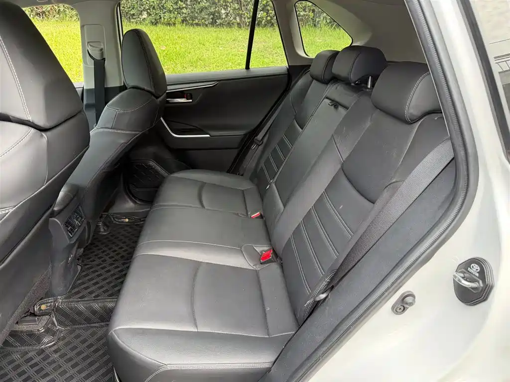 Toyota RAV4 2022 2.0L CVT Plus