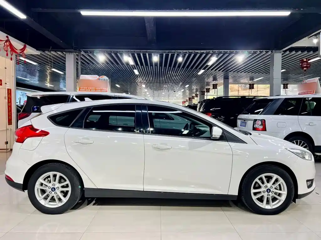 Ford Focus — миниатюра 7