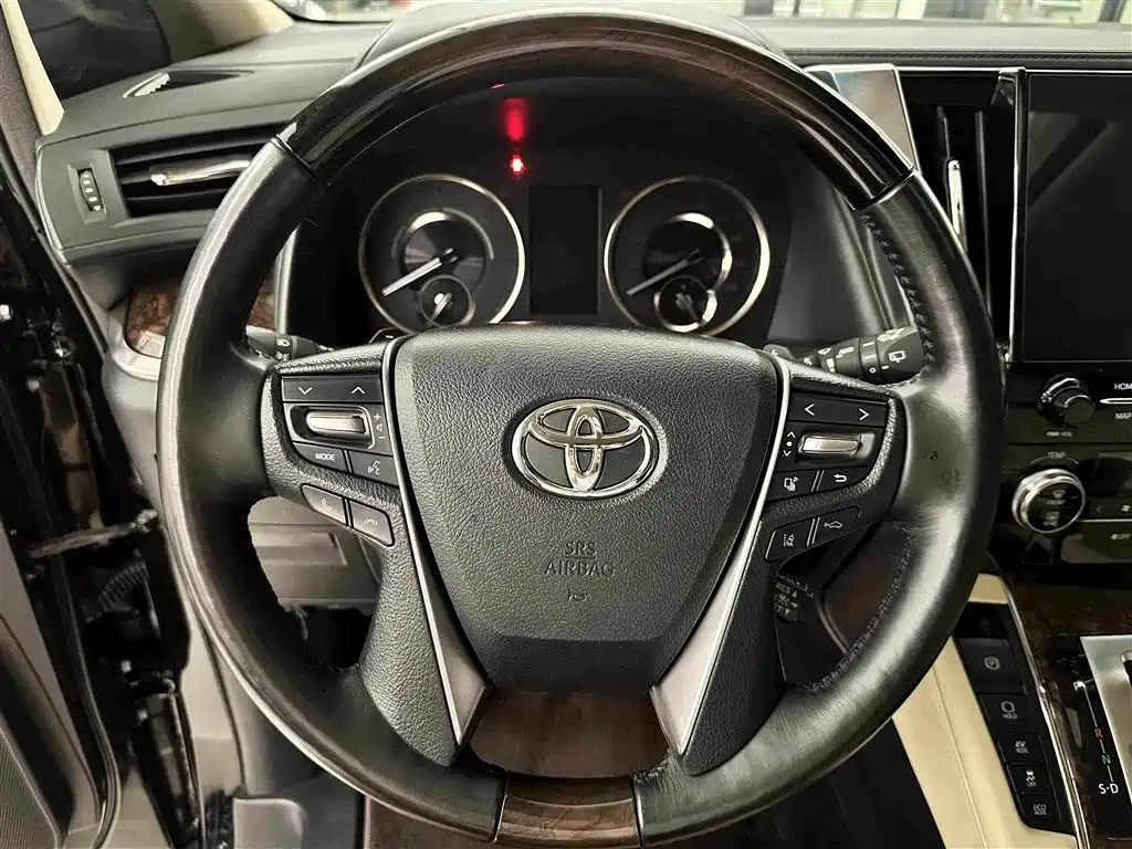 Toyota Alphard — фотографии объявления, Фото 14