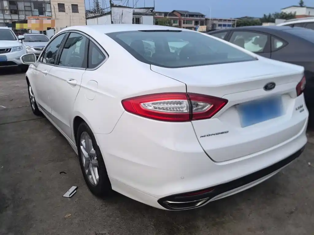 Ford Mondeo — миниатюра 5