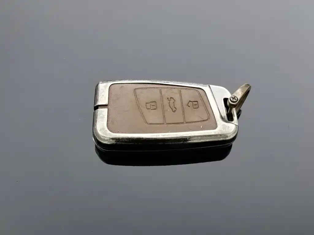 Volkswagen 帕萨特插电混动 — миниатюра 19