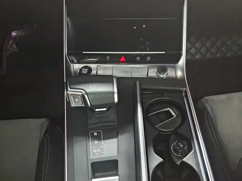 Audi A6L — миниатюра 9