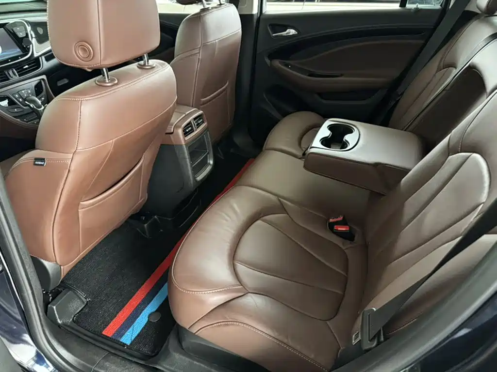 Buick Envision Plus — миниатюра 15