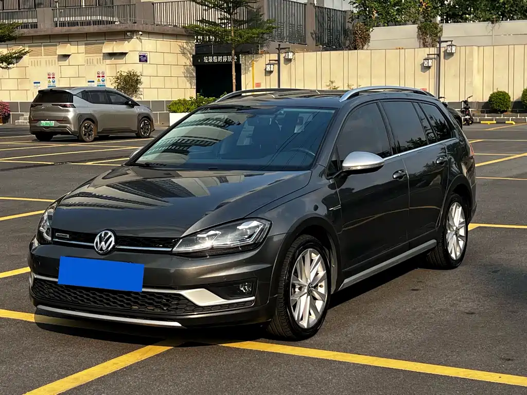 Volkswagen Golf (Import)