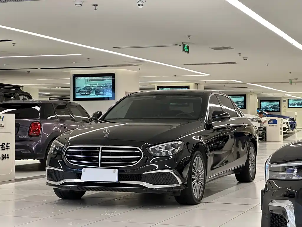 Mercedes-Benz E-Class 2023
