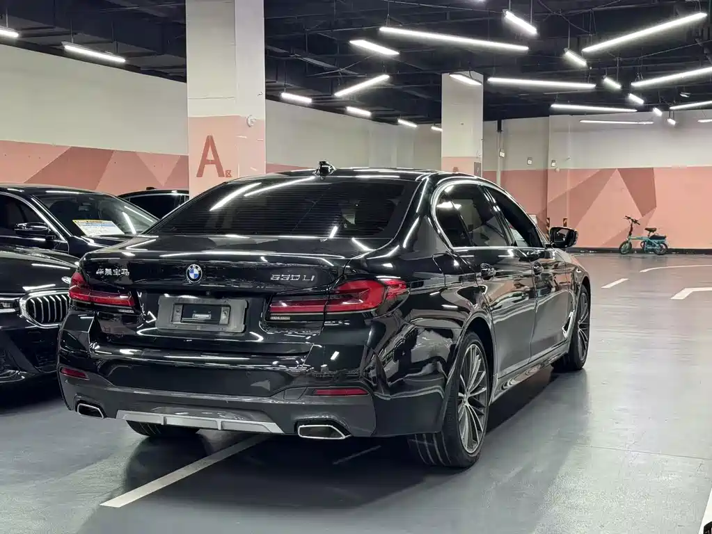 BMW 5 Series — миниатюра 9
