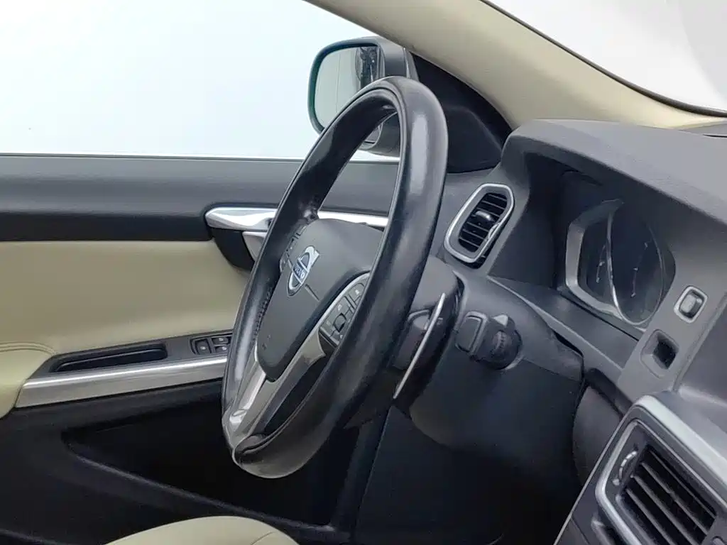 Volvo S60 — миниатюра 22