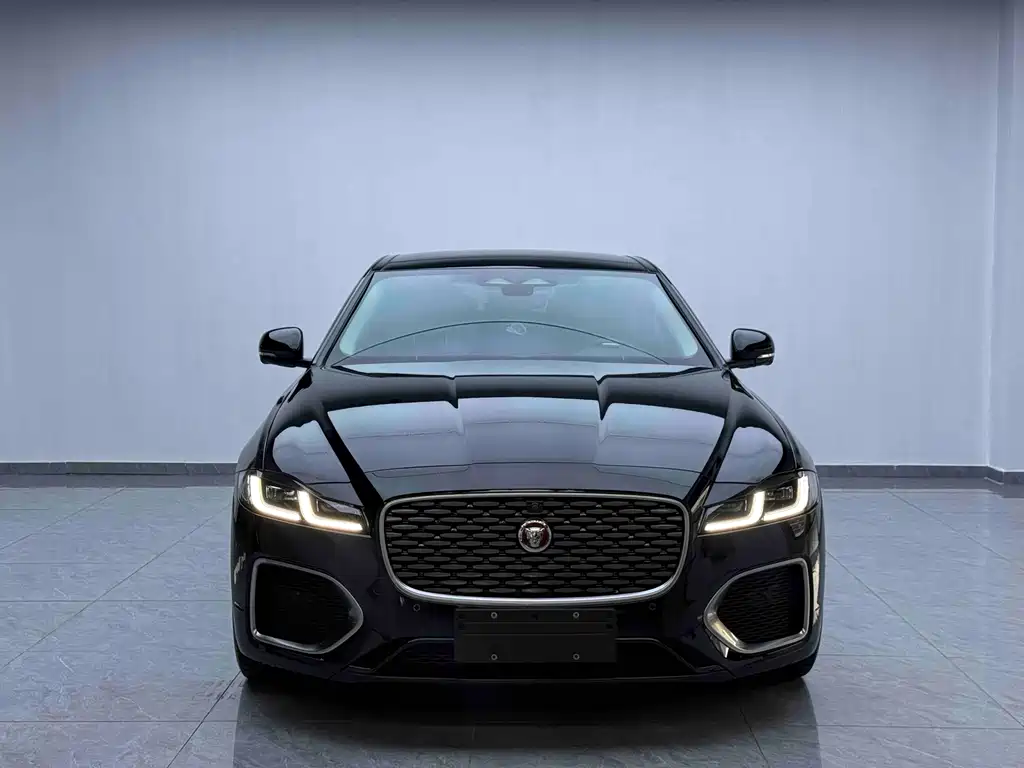 Jaguar XFL 2024 2.0T P250 Premium Luxury