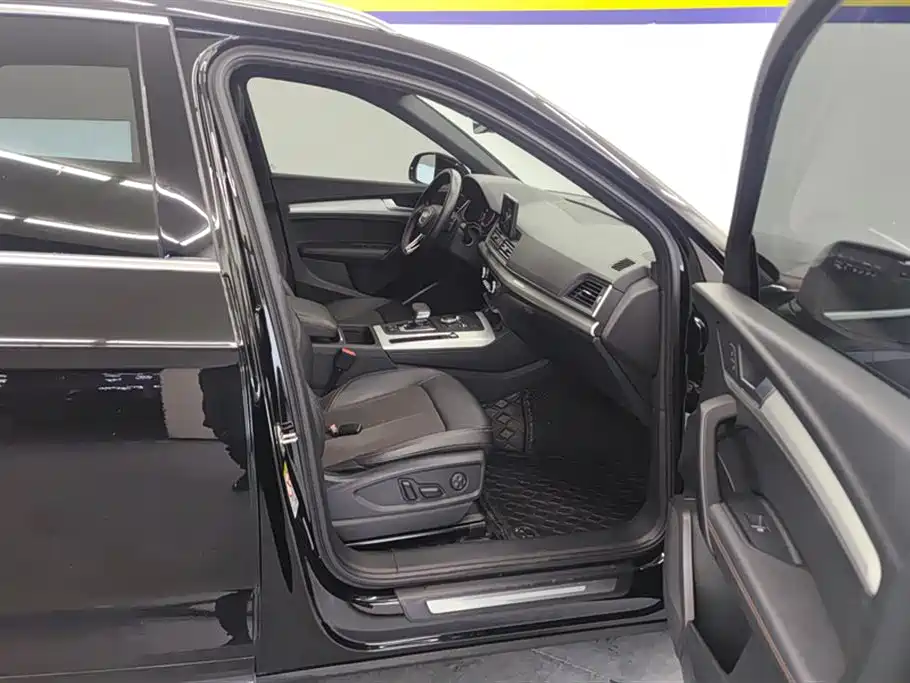 Audi Q5L 2020 40 TFSI