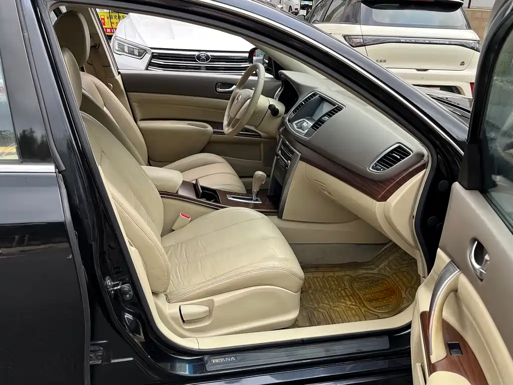 Nissan Altima 2010 2.0L XL