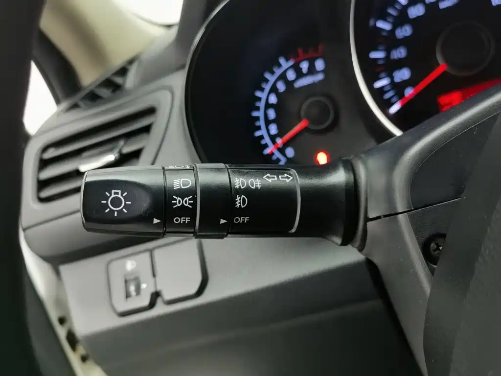 Kia K2 — миниатюра 21