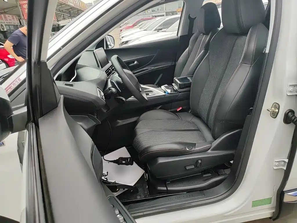 Peugeot 4008 — миниатюра 15