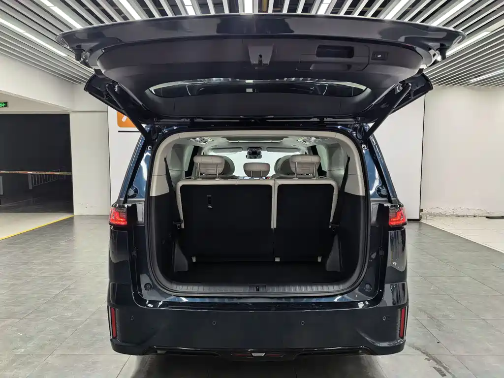 LANTU AUTOMOBILE LANTU DREAMER