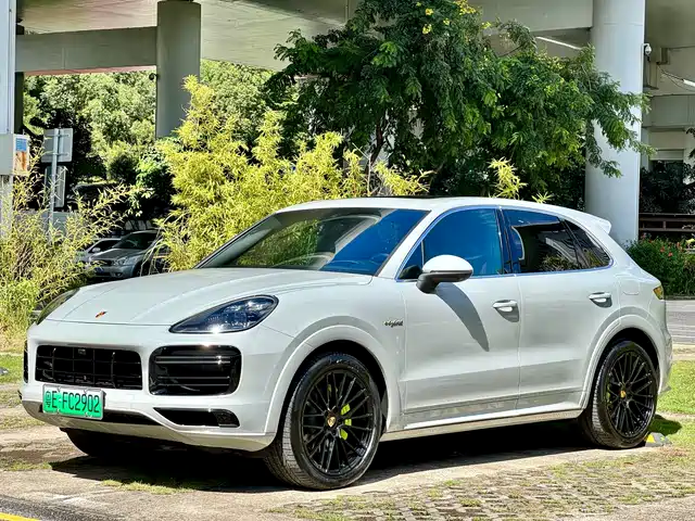 PORSCHE CAYENNE NEW ENERGY 2021