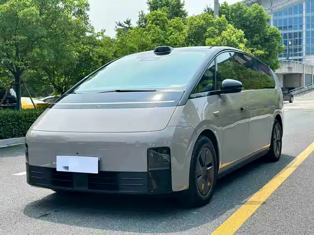 Li Auto IDEAL MEGA 2024