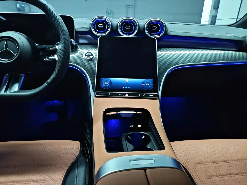 Mercedes-Benz C-Class — миниатюра 7