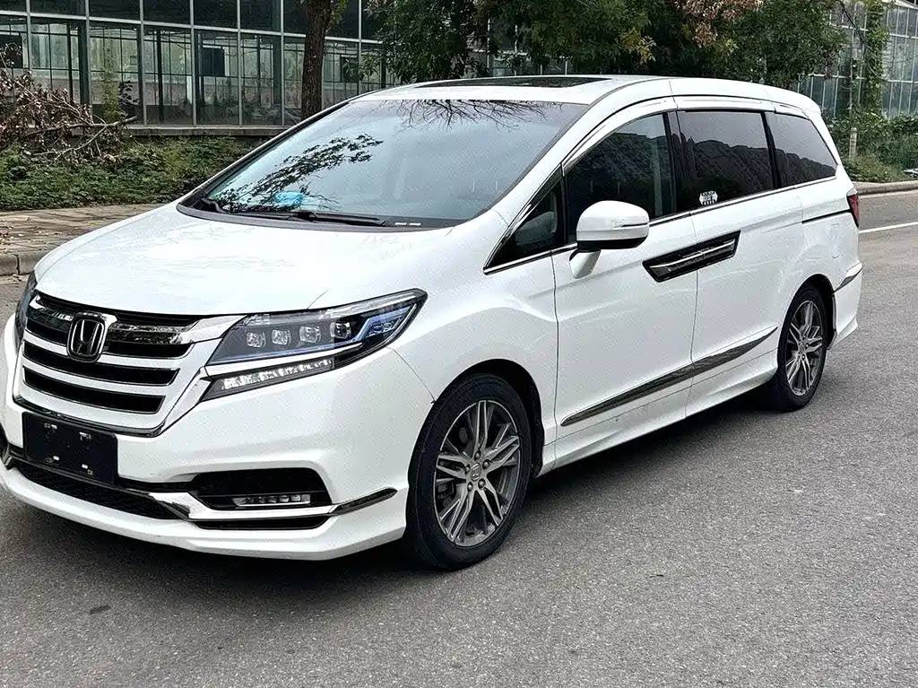 Honda Elysion — миниатюра 2