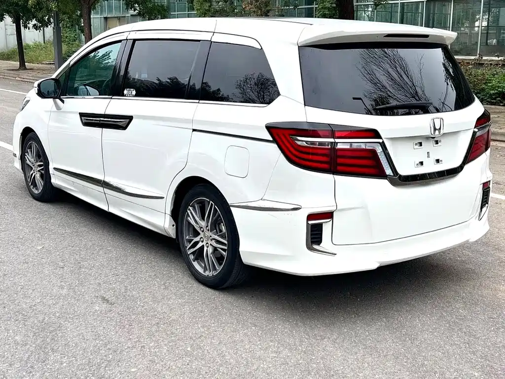 Honda Elysion — миниатюра 4
