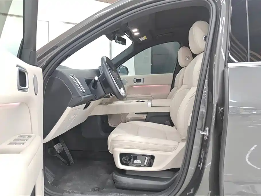 Li Auto L8 2023 Pro