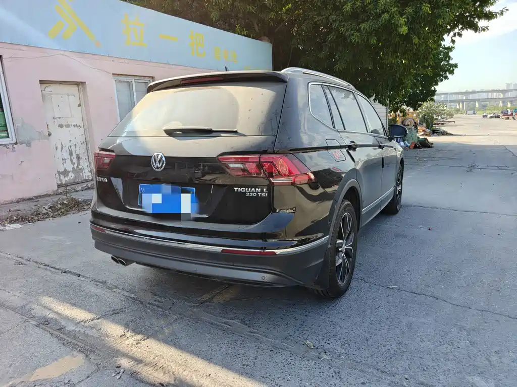 Volkswagen Tiguan L — миниатюра 5