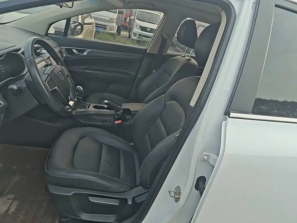 Geely Emgrand GS — миниатюра 15