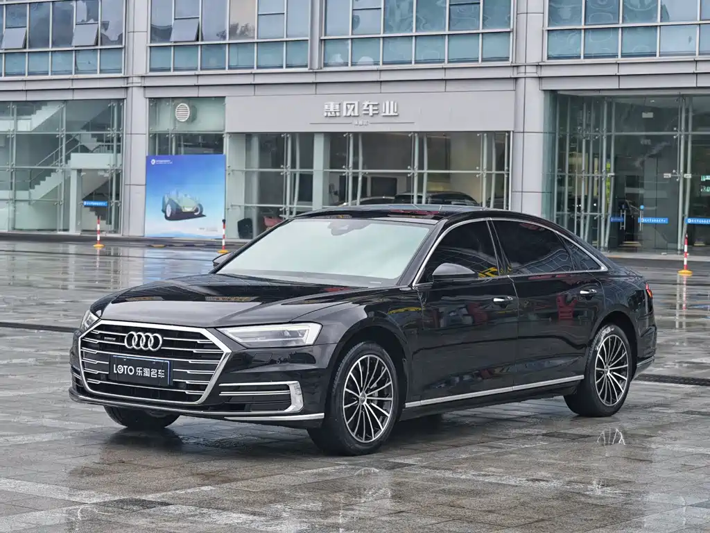 AUDI A8