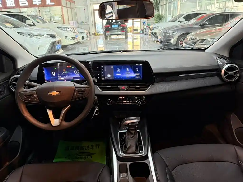 Chevrolet Monza — миниатюра 5