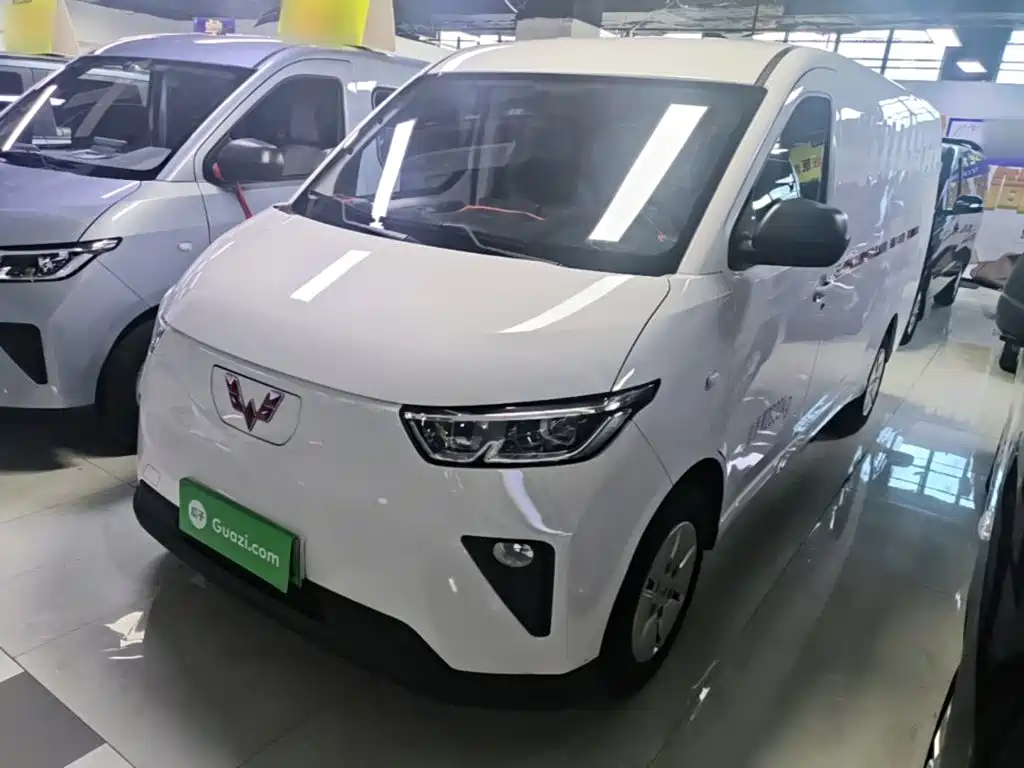 Wuling Yangguang — миниатюра 2