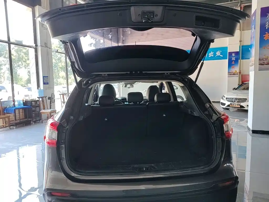 Nissan Qashqai — миниатюра 19