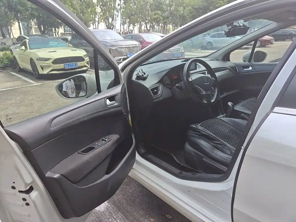Peugeot 308 — миниатюра 17