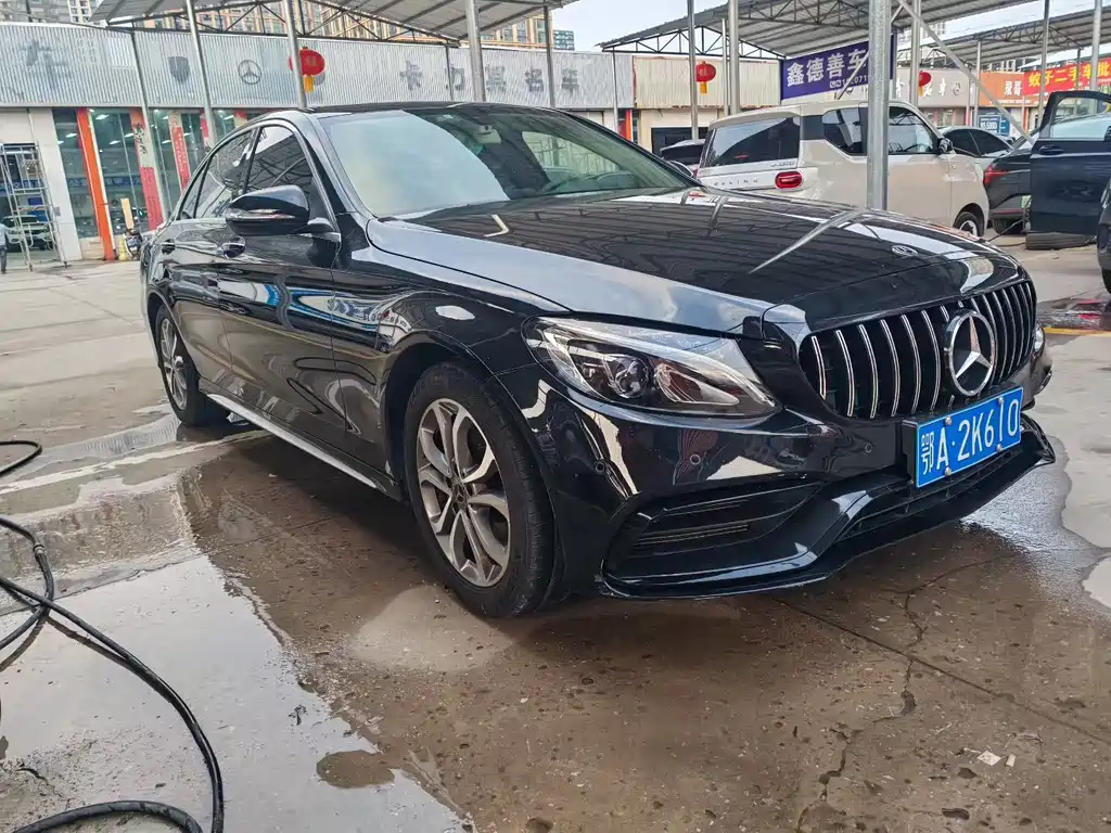 Mercedes-Benz C-Class — миниатюра 3