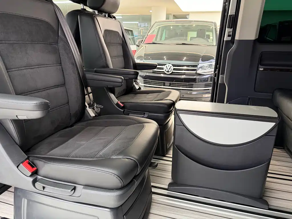 Volkswagen Multivan — миниатюра 22