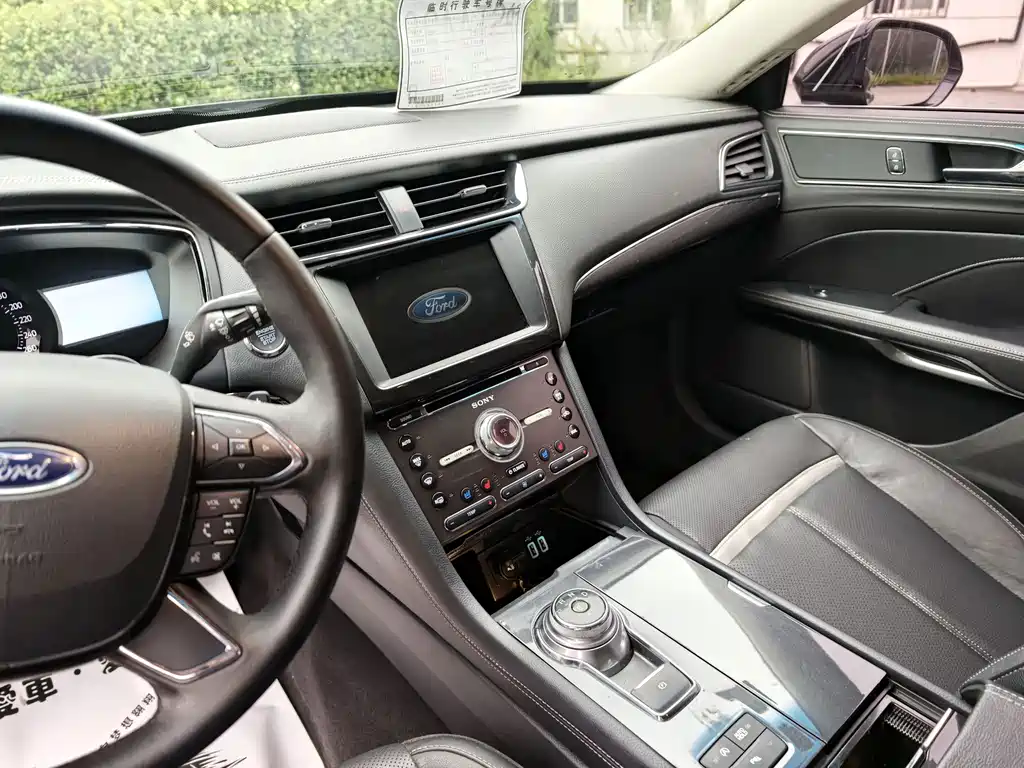 Ford Taurus — миниатюра 12