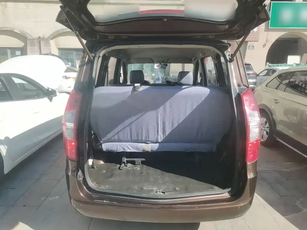 Wuling Hongguang — миниатюра 19