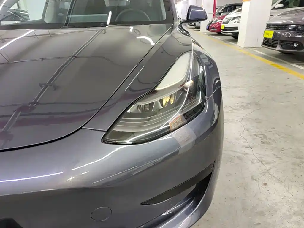 Tesla Model 3 — миниатюра 24