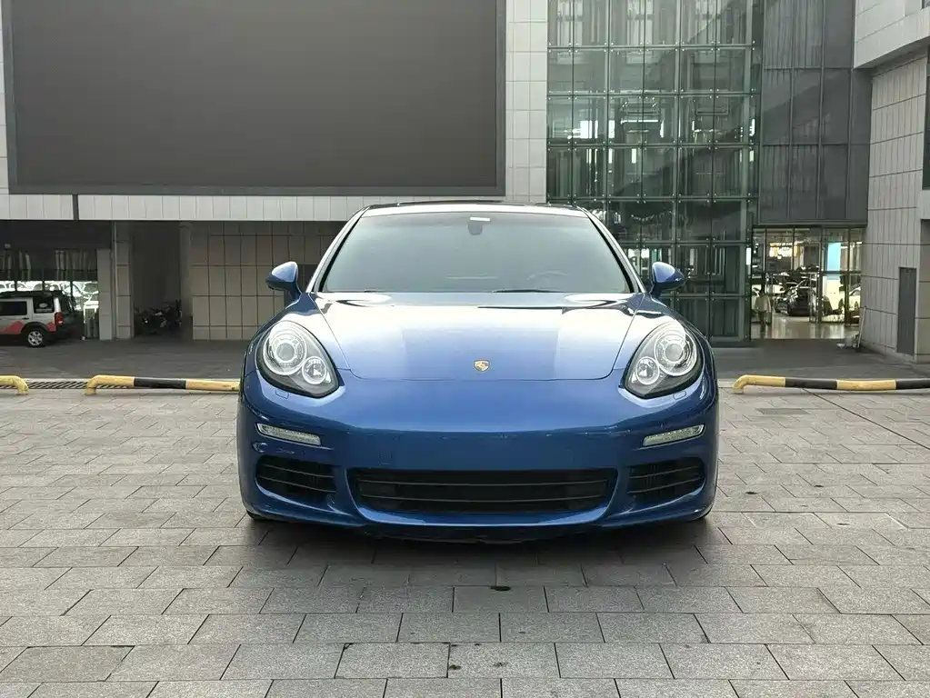 Porsche Panamera — миниатюра 2