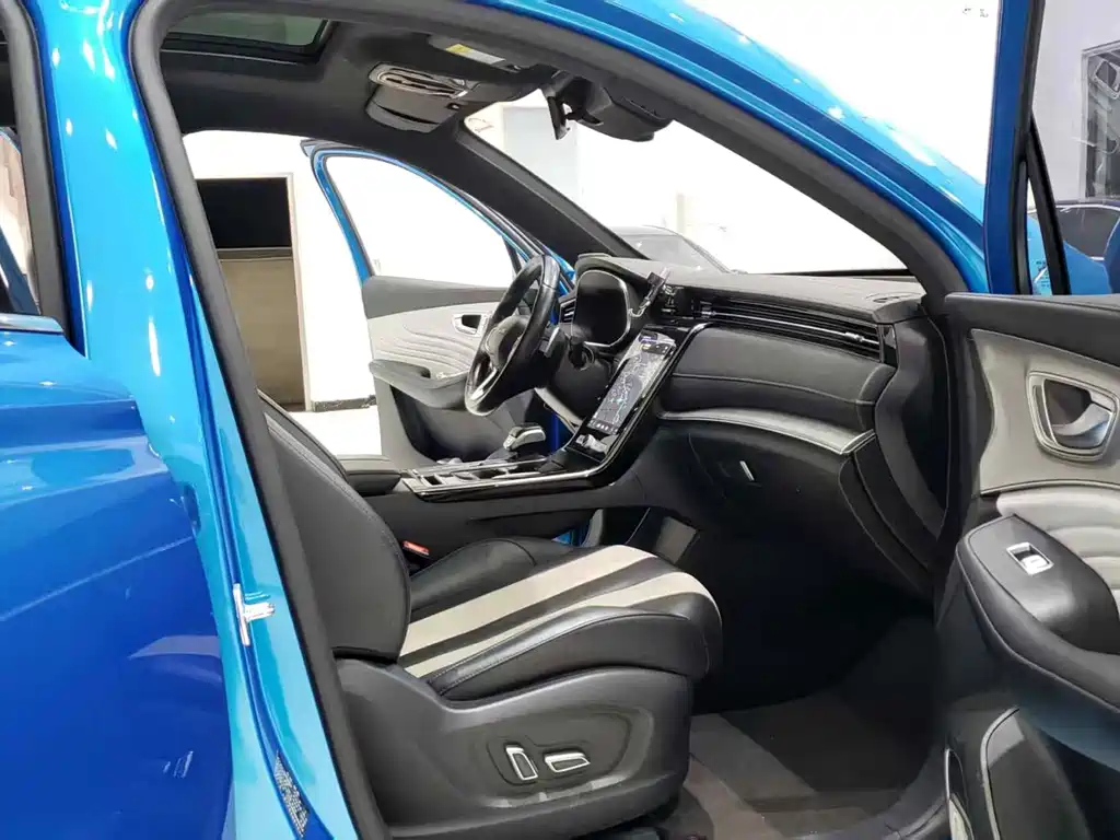 Roewe RX5 MAX — миниатюра 6
