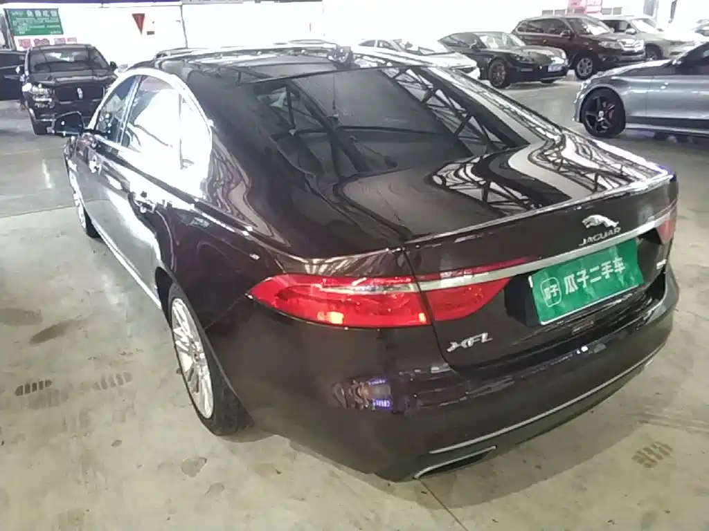 Jaguar XFL — миниатюра 5