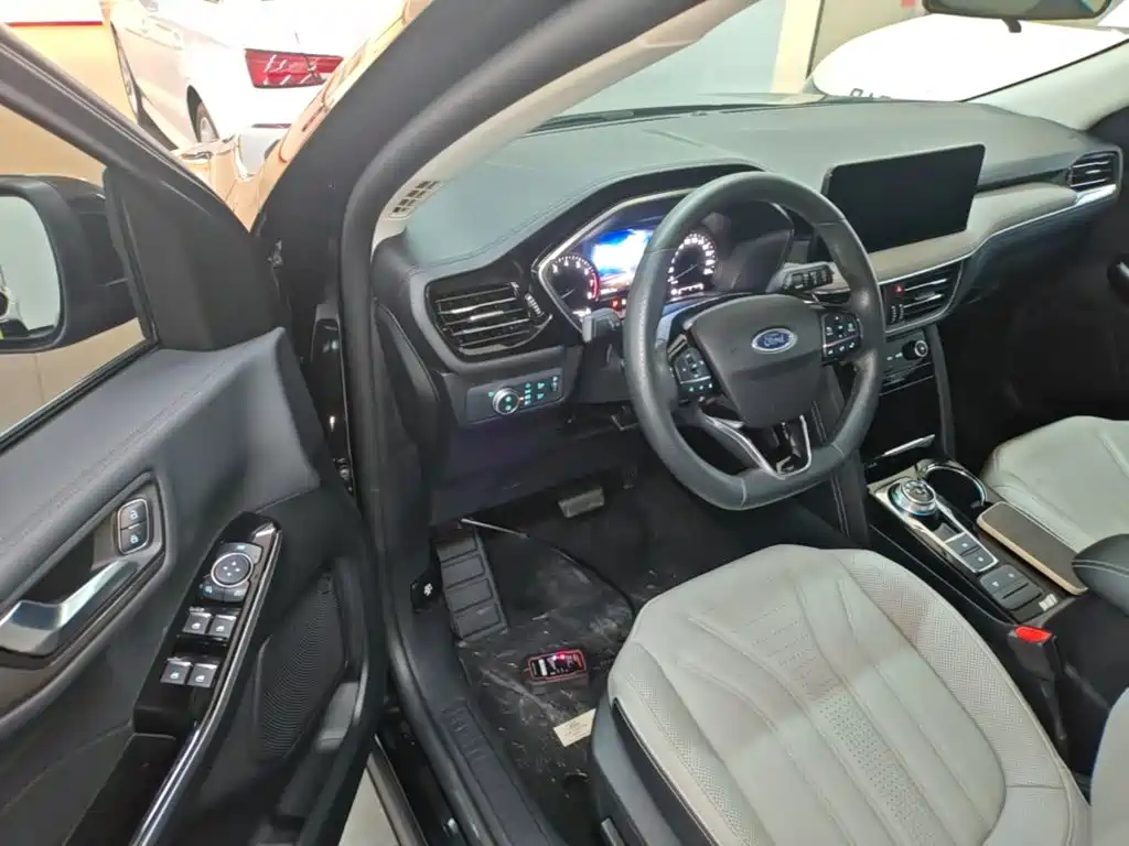 Ford Escape — миниатюра 16