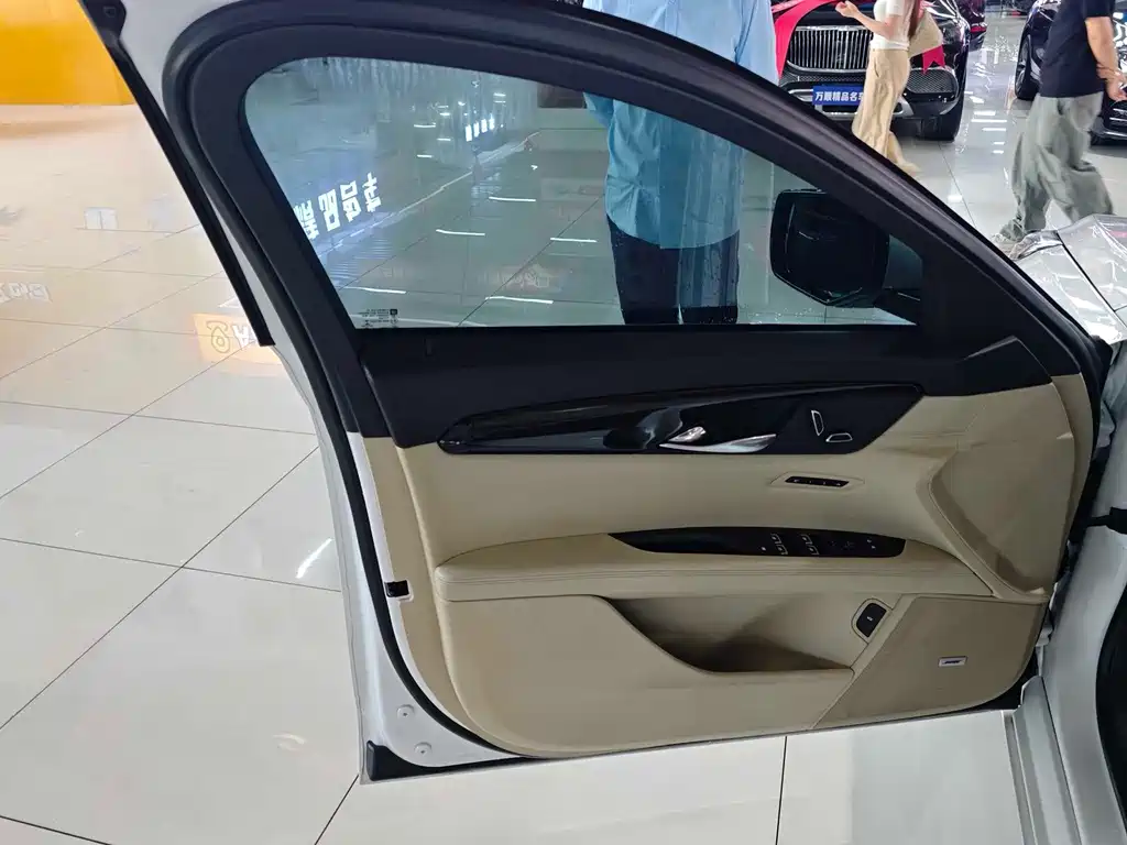 Cadillac CT6 — миниатюра 8